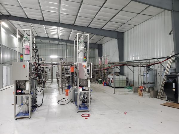 Short-path distillation units on the production floor